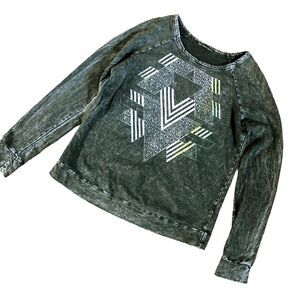 Truly Madly Deeply Sz M Boho Graphic Sweatshirt UO